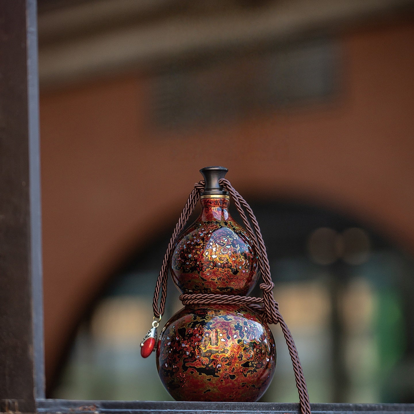 Handmade Fuzhou Lacquer Gourd Wine Flask – 750ml Water Bottle Ornament, Intangible Cultural Heritage Artisan Gift