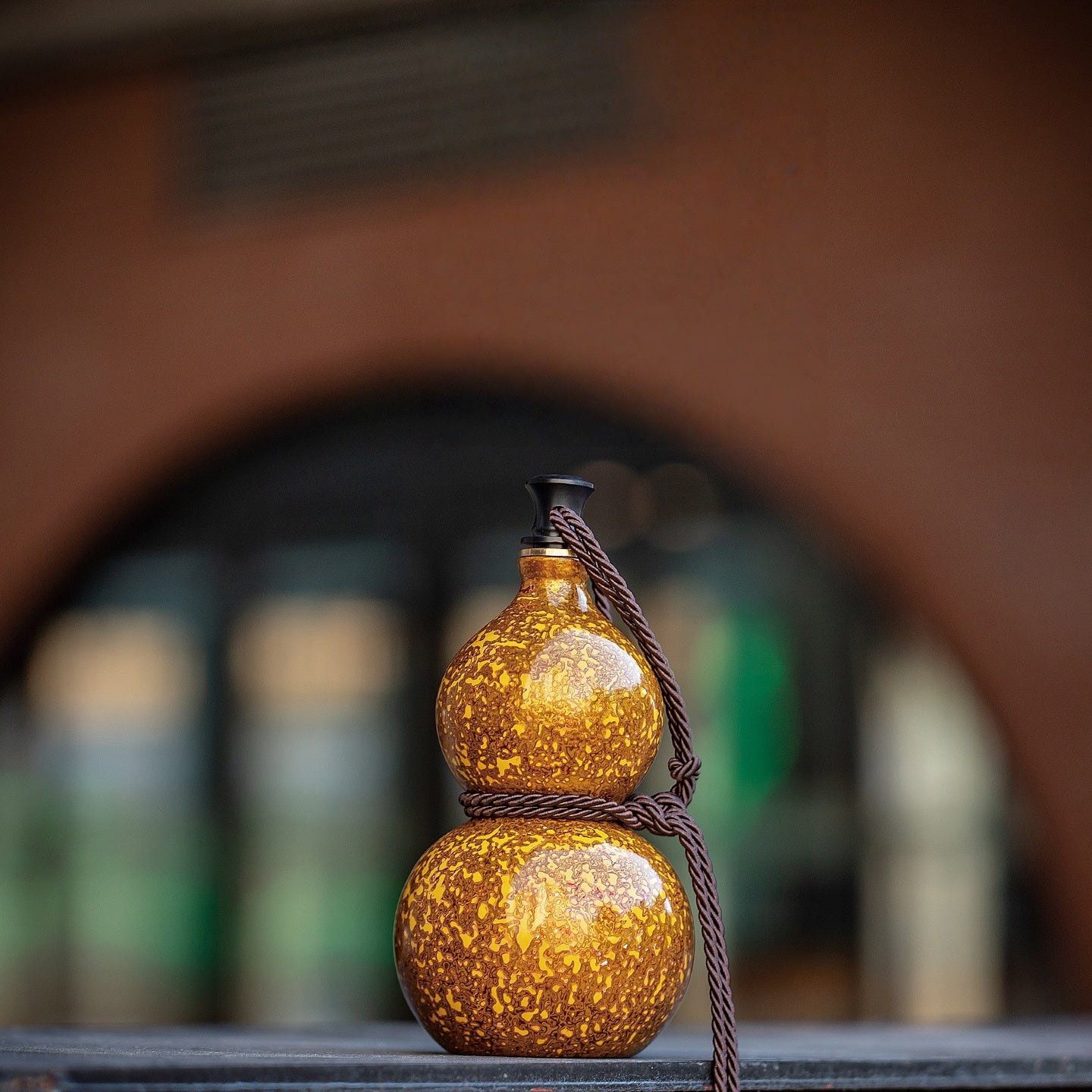 Handmade Fuzhou Lacquer Gourd Wine Flask – 750ml Water Bottle Ornament, Intangible Cultural Heritage Artisan Gift