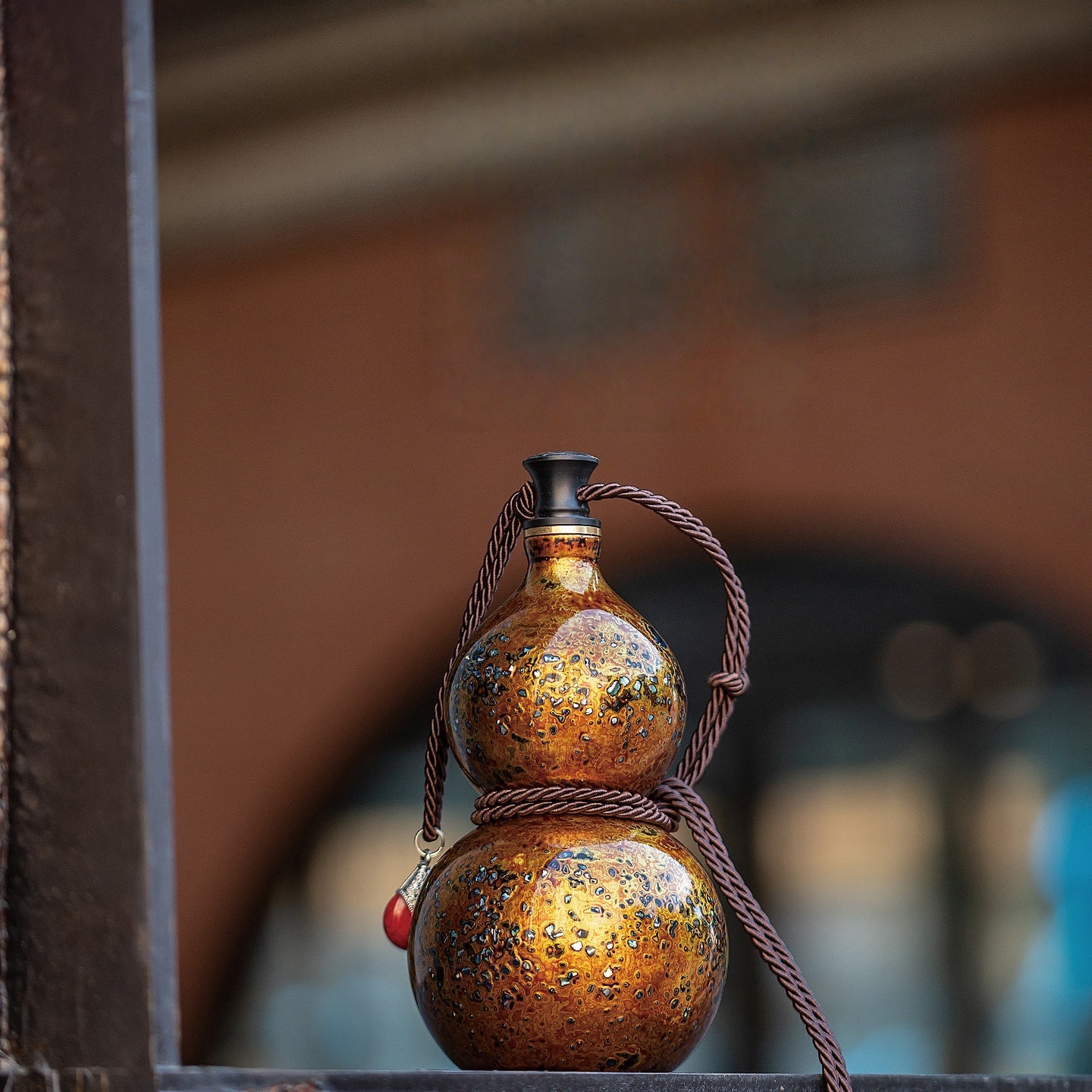 Handmade Fuzhou Lacquer Gourd Wine Flask – 750ml Water Bottle Ornament, Intangible Cultural Heritage Artisan Gift