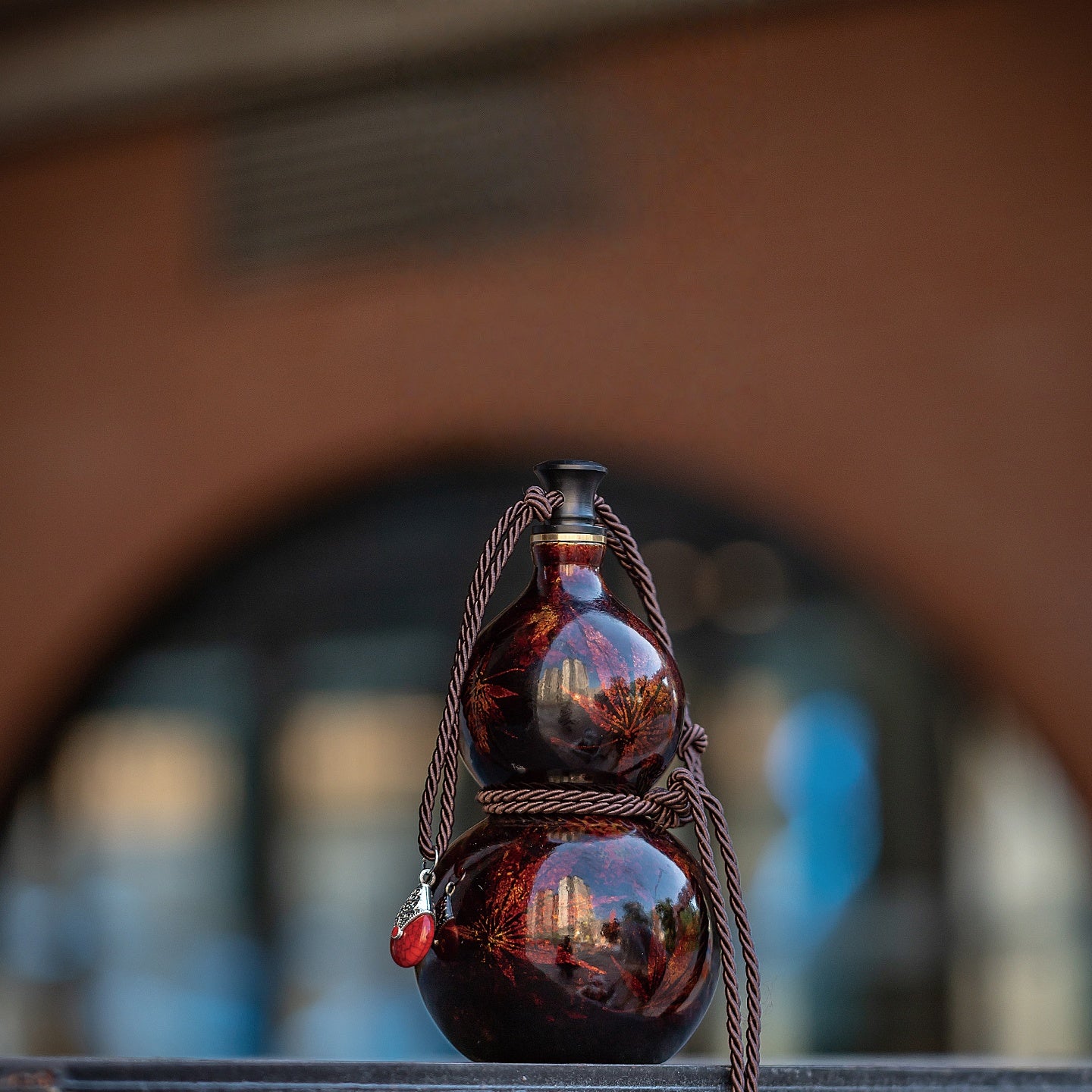 Handmade Fuzhou Lacquer Gourd Wine Flask – 750ml Water Bottle Ornament, Intangible Cultural Heritage Artisan Gift