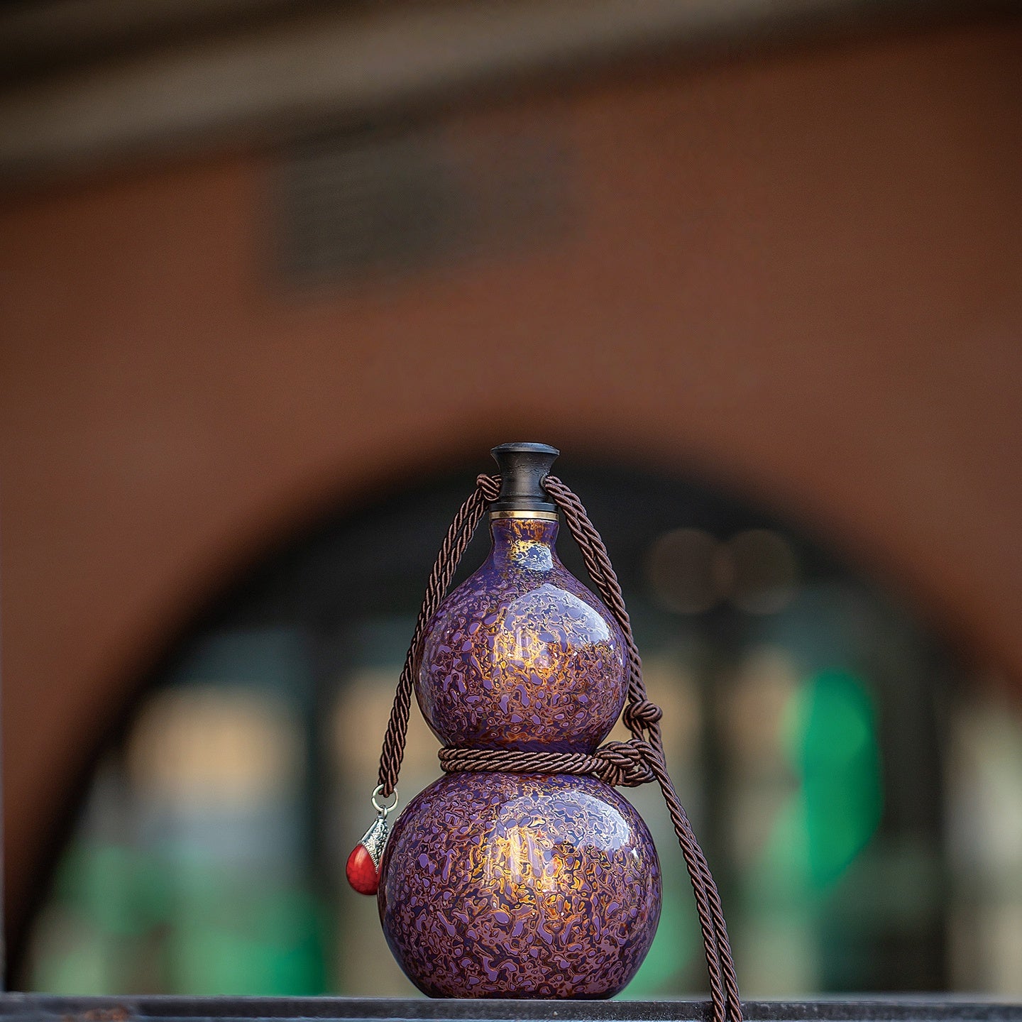 Handmade Fuzhou Lacquer Gourd Wine Flask – 750ml Water Bottle Ornament, Intangible Cultural Heritage Artisan Gift