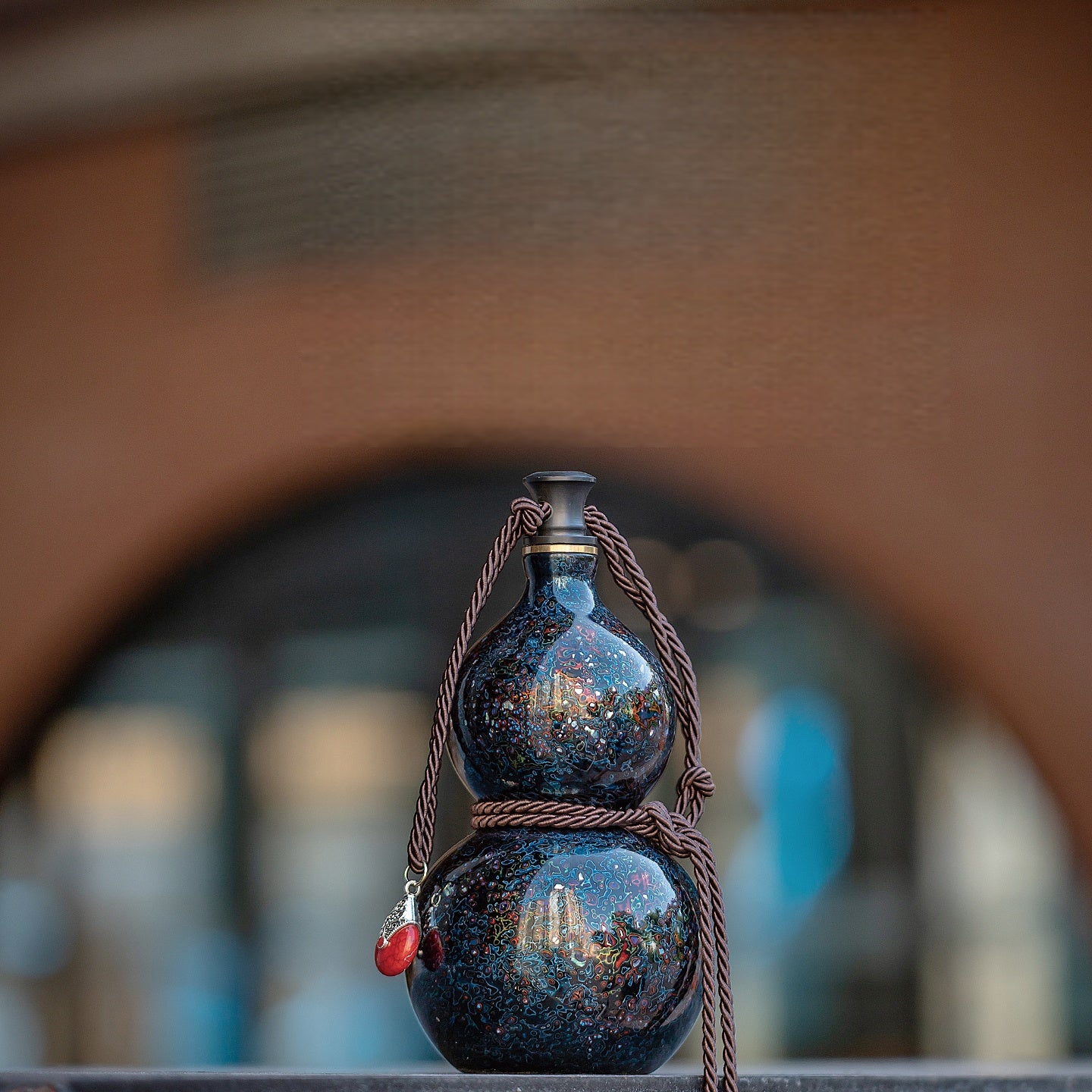 Handmade Fuzhou Lacquer Gourd Wine Flask – 750ml Water Bottle Ornament, Intangible Cultural Heritage Artisan Gift