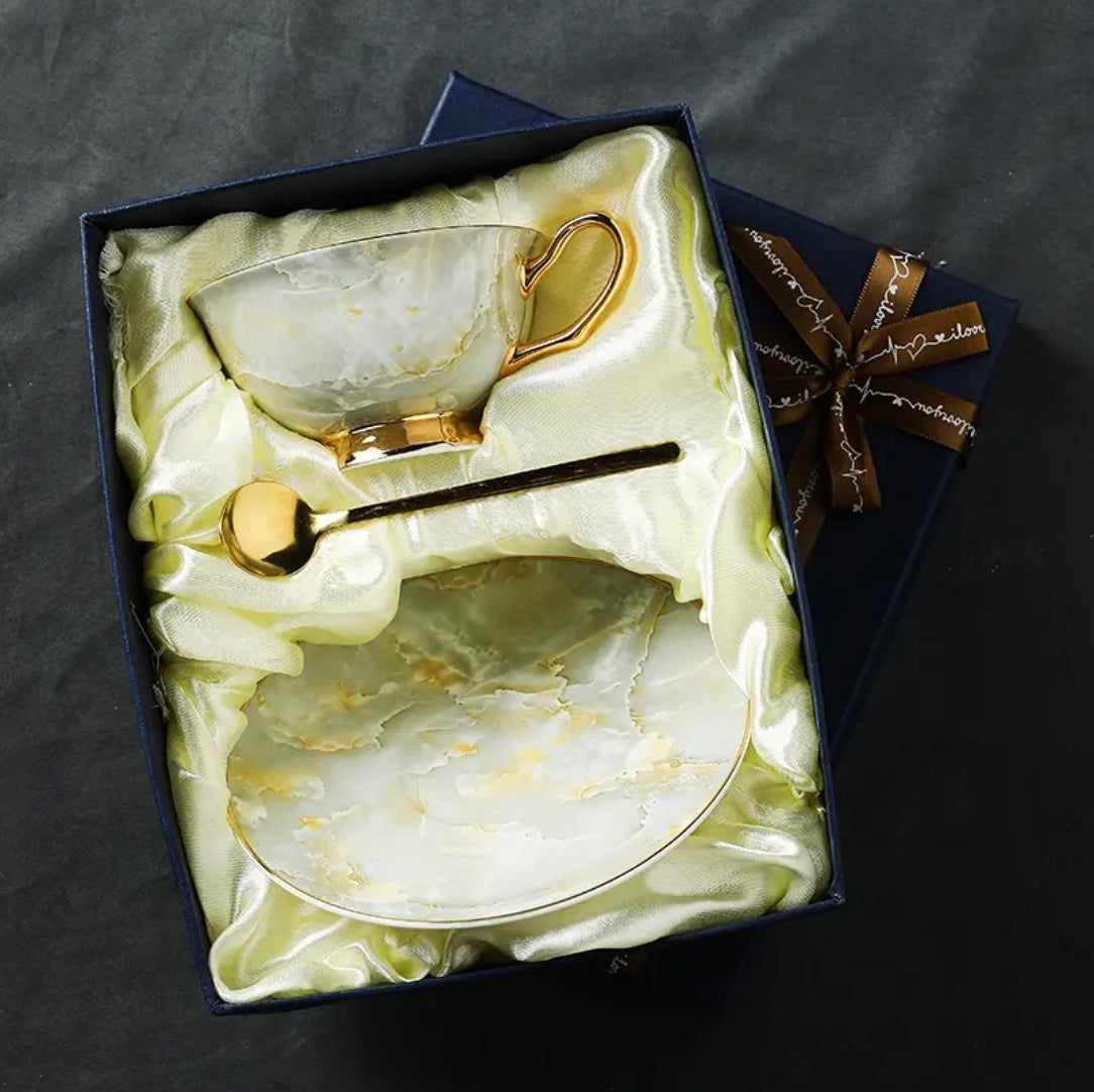Premium Luxury Ceramic Coffee Cup and Saucer Set - Elegant Gift Boxed Tea Cup for Sophisticated Home